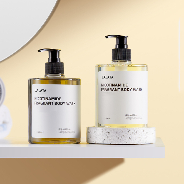 Kényeztesd magad a krémes állagú fürdőkrémünkkel, mely utána selymesen sima bőrt hagy