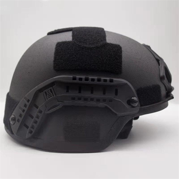 બોલિસ્ટિક હેલમેટ્સ યુદ્ધક્ષેત્રે જીવનોને બચાવે છે કેવી રીતે