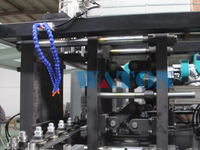 Can one Blow Molding Machine make bottles with different neck sizes?
