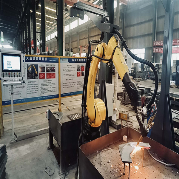 Ketepatan luar biasa dari sistem pemotongan laser robotik dan aplikasinya