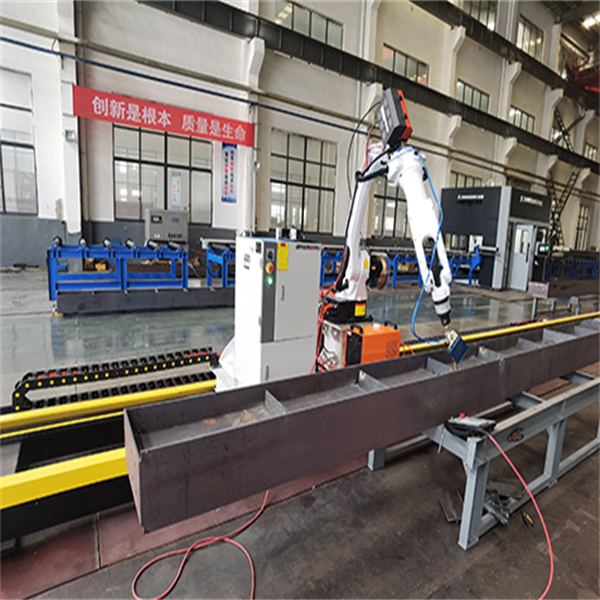 Fitur dan Kemampuan Utama dari Robot Las Industri