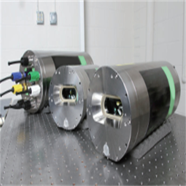 Enhancing underwater communication with subsea laser beams
