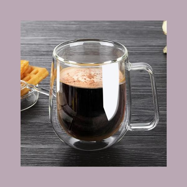 Повишете нивото на утринната си рутина с елегантна и здрава двойна стъклена чаша