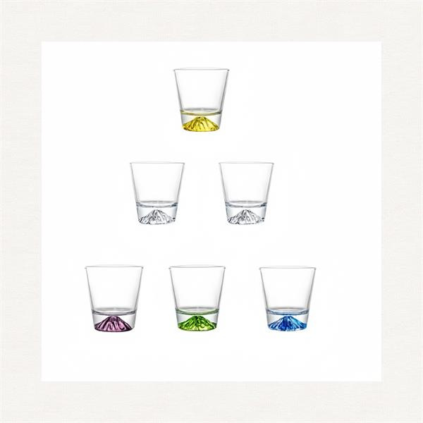 Останете хидратирани стилно с чаши за пиене от стъкло