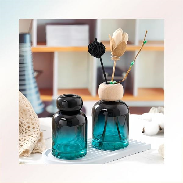 Yuqori sifatli shishadan yasalgan diffuzer vositasida uzoq muddatli hidni his eting