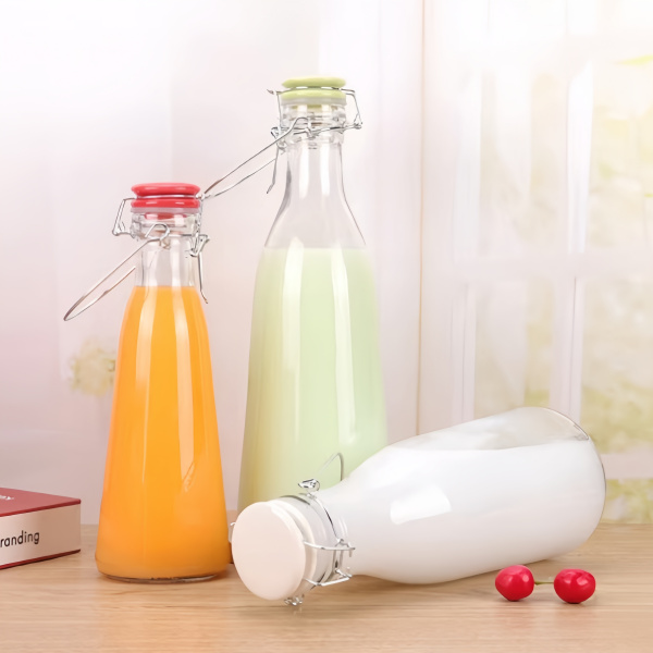 Η κλασική γοητεία των γυάλινων μπουκαλιών για τα αγαπημένα σας ποτά.