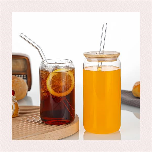 একটি টেকসই কাঁচের মাগ এবং পুনঃব্যবহারযোগ্য স্ট্র দিয়ে একবারের জন্য ব্যবহৃত কাপ এবং স্ট্রগুলি বাদ দিন যা স্টাইলিশ এবং পরিবেশ বান্ধব উভয়ই।