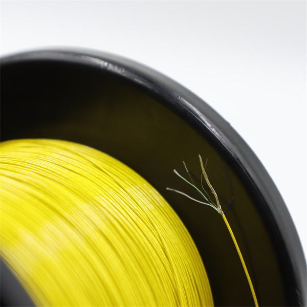 השתמש בכבל קואקסיאלי מוצק באורך 50 רגל בחוץ ללא דאגה מהזיהום עקב מצבים אטמוספריים.