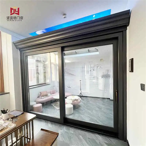 Harga jendela sash uPVC yang terjangkau untuk setiap rumah.