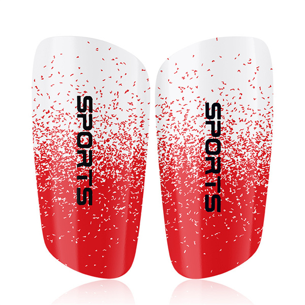 フィールドでのパフォーマンスを向上させるために設計されたカスタムシングガードです。