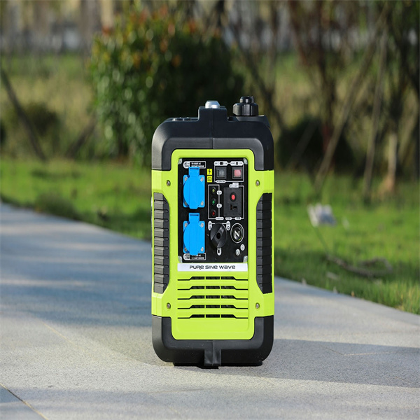 Risparmia sui costi energetici con un aspirapolvere automatico per piscine che pulisce in modo efficiente la tua piscina.