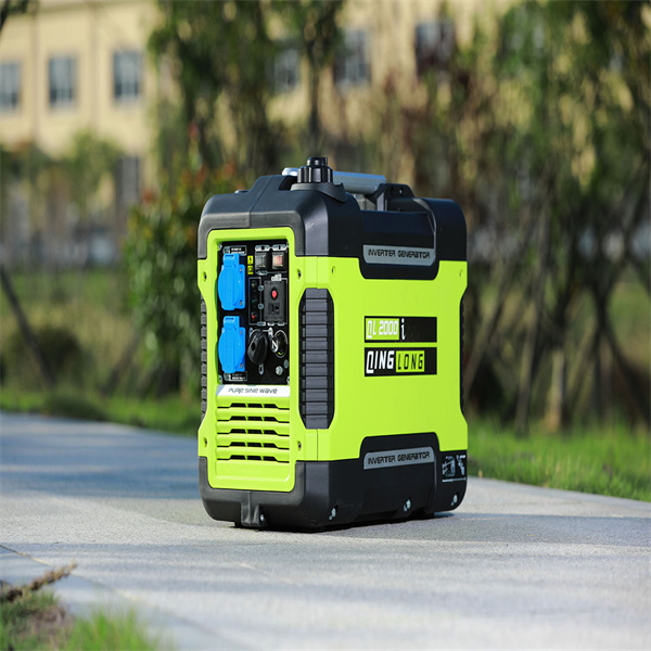 Vježbajte dok škarete travu šeširem za trnu