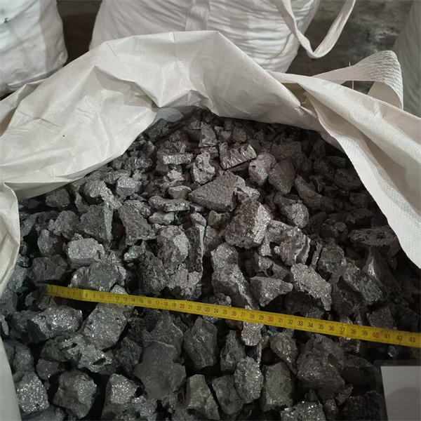 الابتكارات في صناعة السبائك الحديدية وتأثيرها على القطاعات الأخرى