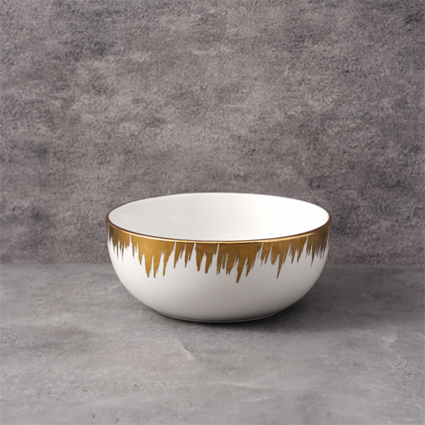 Ugodnost se sreča s slogom v porcelanskih krožnikih