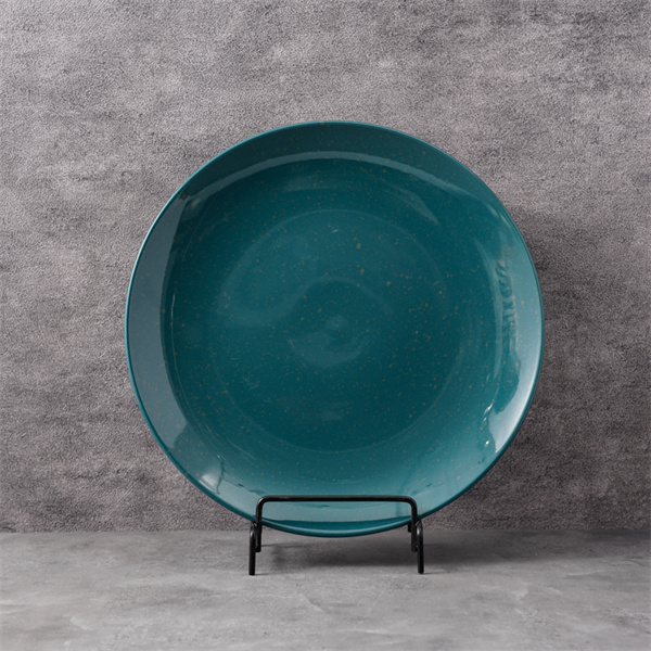 Objevujte složité designy a vzory, které činí každý kus jedinečným.