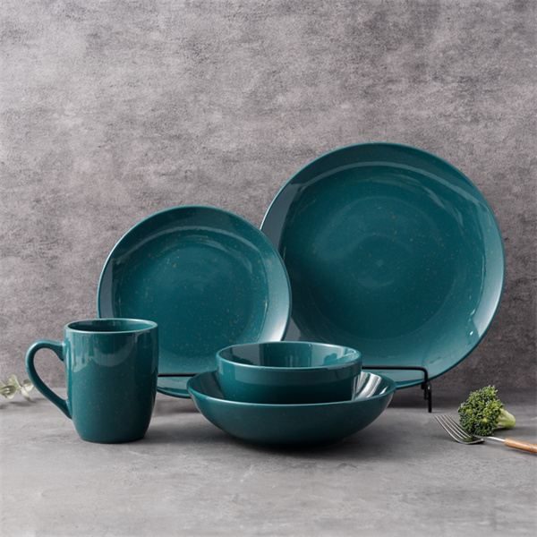 صاف کردن وعده های خود را با سرویس غذاخوری سرامیکی اlegant انجام دهید.