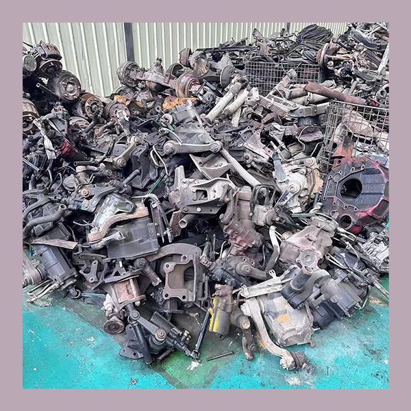 How to choose the right car engine spare parts