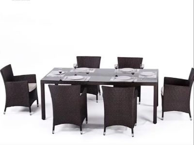The Ultimate Guide to Choosing a Luxury Dining Table Set for Your Patio