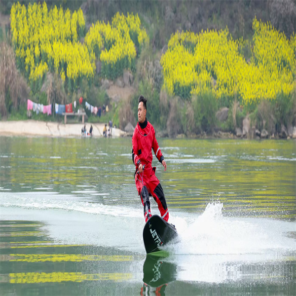 Finding the perfect electric surfboard within your budge
