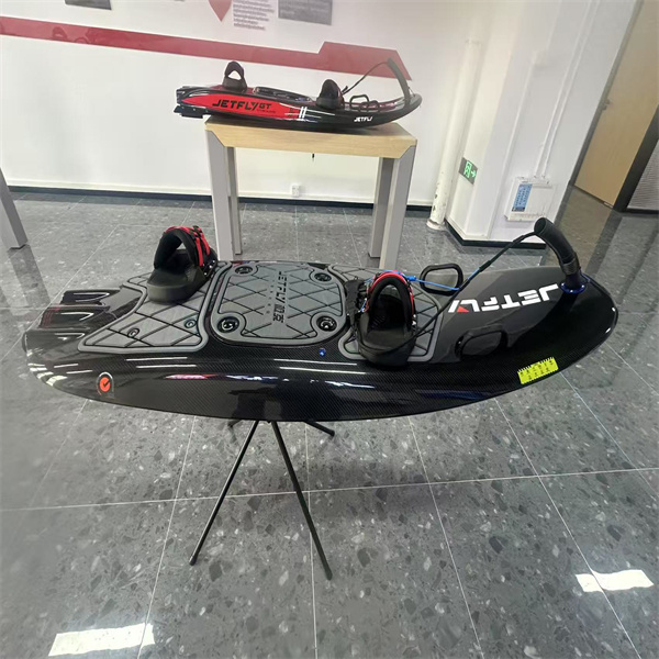 Take your surfing skills to the next level with a motorized surfboard hydrofoil