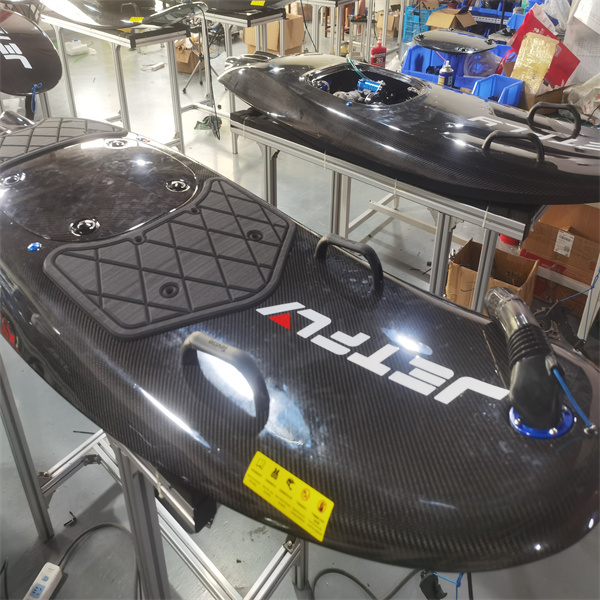 Revolutionise Your Surfing Experience with a Motorised Hydrofoil Surfboard