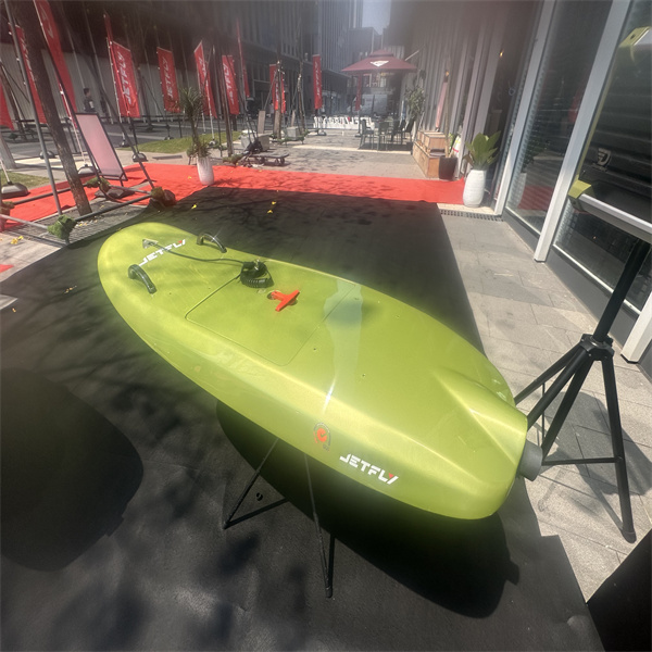 Master tricks and stunts on a jetboard