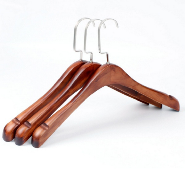 Päivitä kaappisi suorituskykyisillä ja tyylellisin takkipyhäänneillä