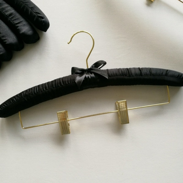 אמרו שלום לכתמים וקמטים עם תליות שזיף