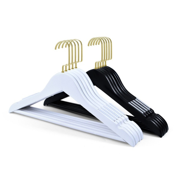 इनोवेटिव और स्पेस-सेविंग हैंगर के साथ अपने अलमारी को अगले स्तर पर ले जाएं