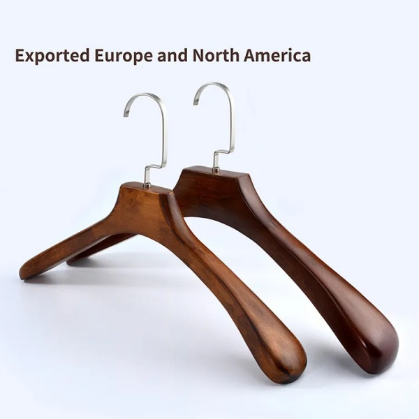 De la pelerine de iarnă la costumuri, aceste uneltule pot să-și mențină totul în ordine.