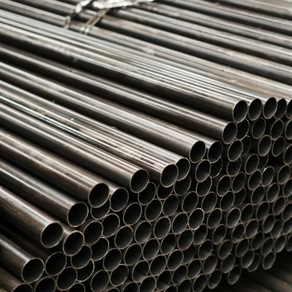 काळ्या स्टील पाइपसाठी स्वस्त किंमत आणि थोक ग्राहकांना सवलत
