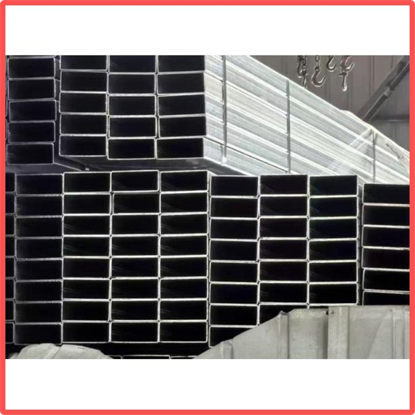 Améliorez votre projet avec un tube carré en acier galvanisé.