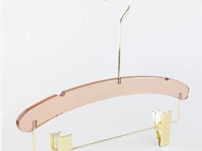 What Distinguishes High-Quality Plastic Clothes Hangers from Cheap Alternatives