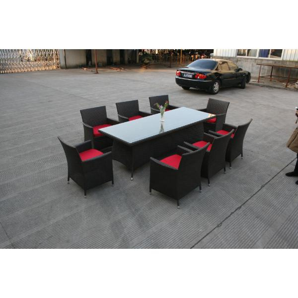 Facile fac iterterum conviviale externum cum tabula versatili et speciosa pro tuo horto vel balcone