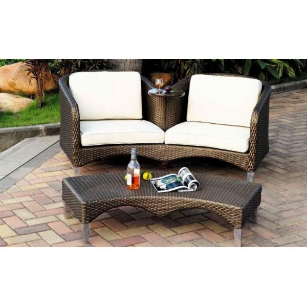 Skapa en behaglig oase i din bakgård med en fungerande och attraktiv yttre parasoll.