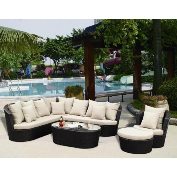 Opplev det ultimative i komfort og sofistikasjon med rotan terrassestoler sett.