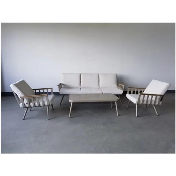 Eleva Decorationem Forinsecus tuam cum Sofa Hortensi ex Rattan Moderno