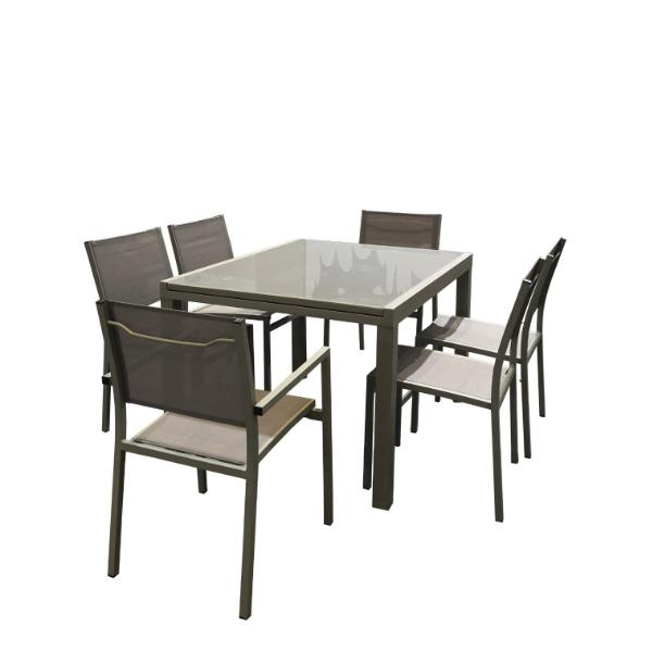 Побољити свој двориште за мање са нашим продаје намештаја!