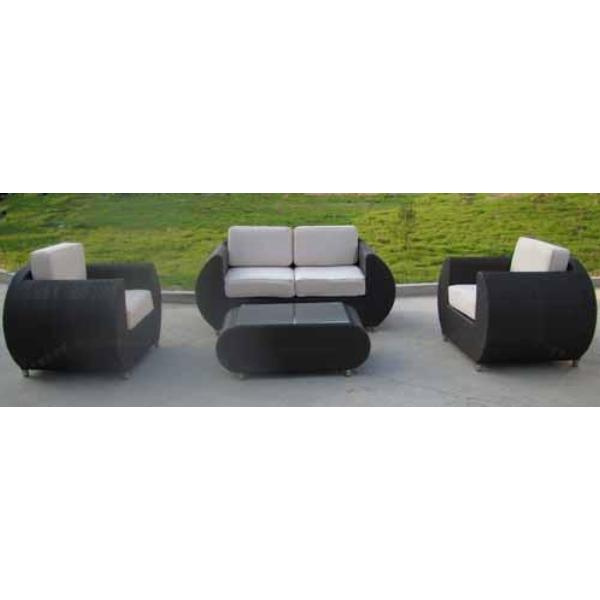 Organizujte savršeno pečenje u dvorištu sašonom fleksibilnim setovima stola i stolice za vanredni prostor.