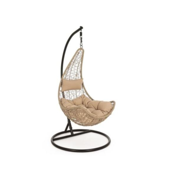 Trasforma il tuo giardino in un'oasi pittoresca con le nostre opzioni di sedute in metallo