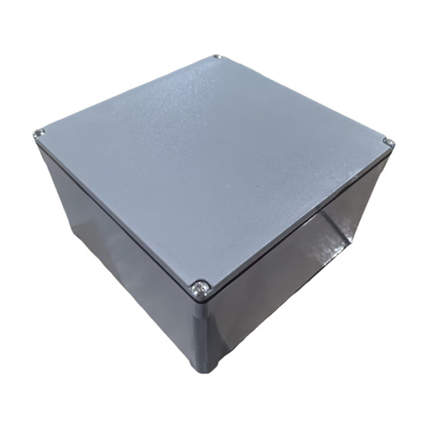 Mga Benepisyo ng Paggamit ng isang Panlabas na Electrical Junction Box