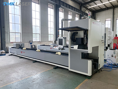 Metal Tube Raycus fiber Laser Cutting Machine 6000W  manufacture