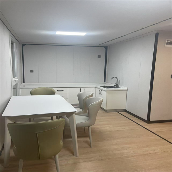 2 베드룸 모듈러 하우스의 디자인 특징