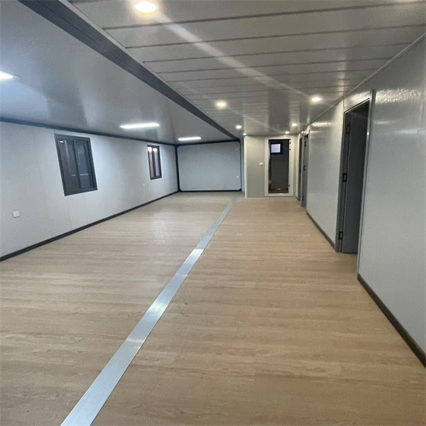 Kestävät ominaisuudet 2 huonelisilla esirakennetuilla taloilla