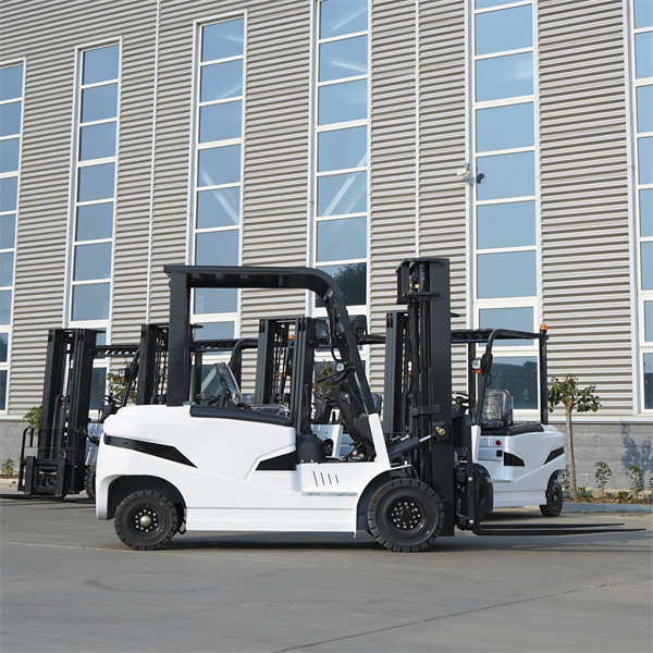Tips for safely operating a 3 ton forklift and maximizing its performance
