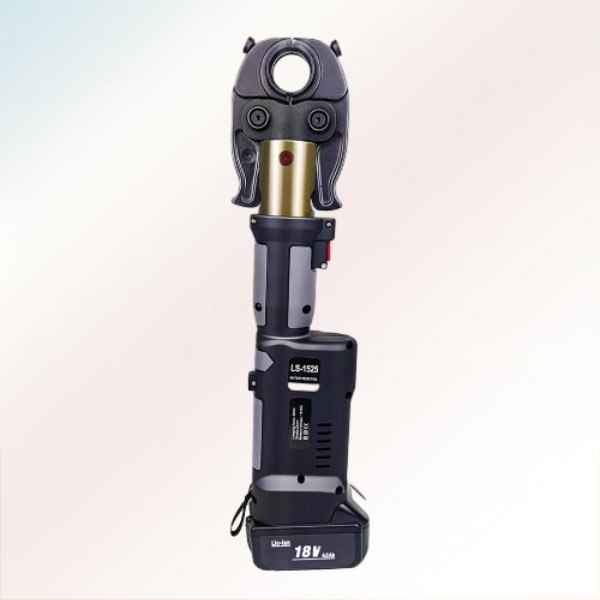 Gyorsabban elvégezheti a munkát akkumulátoros préselővel