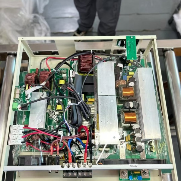 Inversores Híbridos Solares  