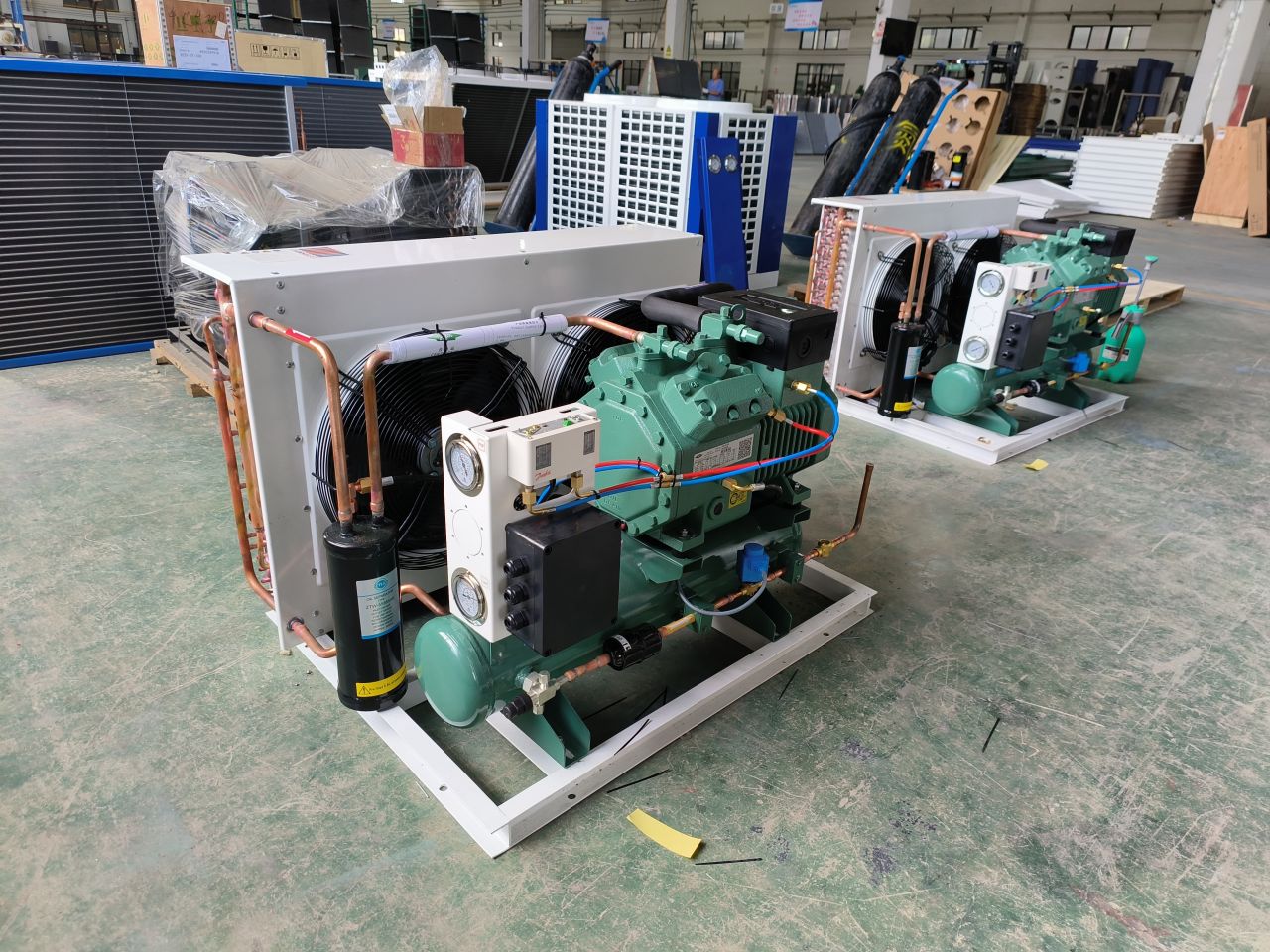 Чори кунӣ ва пахш кардани чалбонҳои машинаи ғазак