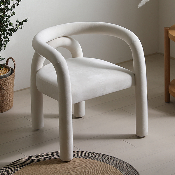 Prestaňte svoj obývačku s našimi modernými doplnkovými kreslami