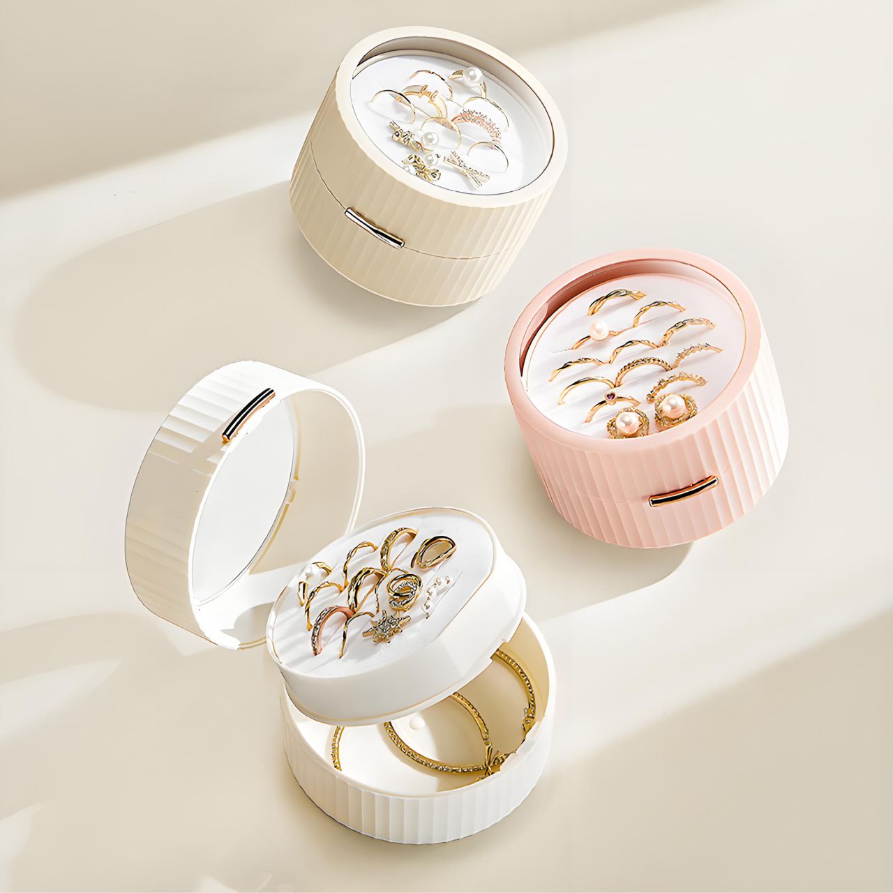 Rendez votre routine du matin plus facile grâce à un organisateur de boîte à bijoux bien rangé